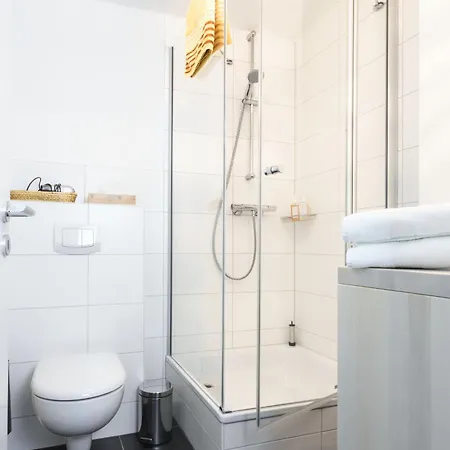 Apartment Hw App 4 *
